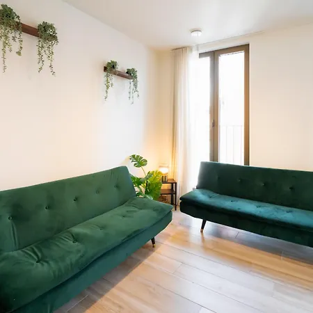 Opera Square In Centre Apartment *